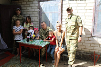 Росгвардейцы оказали помощь многодетным семьям, оказавшимся в сложной жизненной ситуации в ЛНР и ДНР